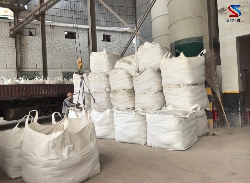 85高鋁細(xì)粉廠家加工現(xiàn)場(chǎng)